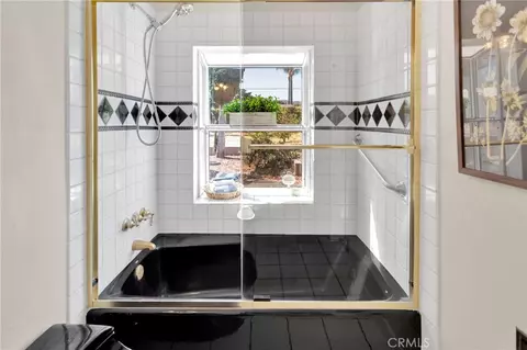 Bath - 1534 Wallace St, Simi Valley, CA 93065 photo 4 of 4