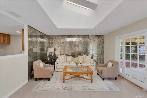 Living - 1534 Wallace St, Simi Valley, CA 93065 photo 2 of 6