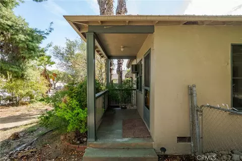 Exterior - 1195 N Campus Ave, Upland, CA 91786 photo 1 of 5
