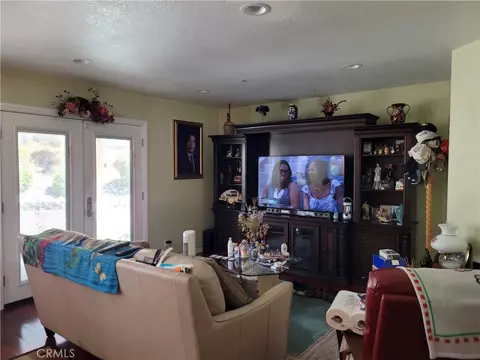 Living - 7814 Aberdeen Ln, Highland, CA 92346 photo 3 of 4