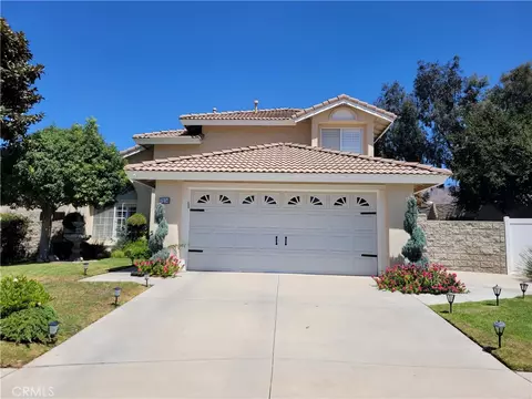 7814 Aberdeen Ln, Highland, CA 92346