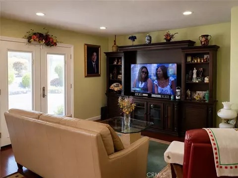 Living - 7814 Aberdeen Ln, Highland, CA 92346 photo 4 of 4