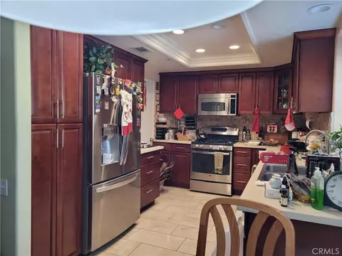 Kitchen - 7814 Aberdeen Ln, Highland, CA 92346 photo 1 of 2