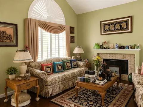 Living - 7814 Aberdeen Ln, Highland, CA 92346 photo 2 of 4