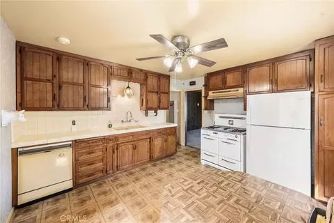 Kitchen - 255 E 41st St, San Bernardino, CA 92404 photo 2 of 4