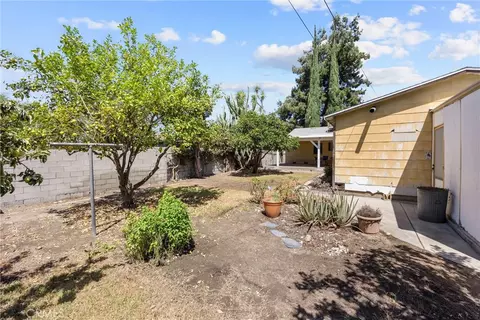 Exterior - 255 E 41st St, San Bernardino, CA 92404 photo 12 of 14
