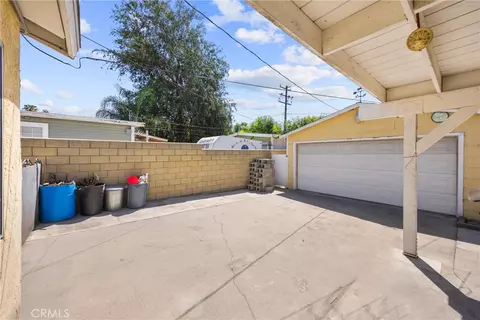Exterior - 255 E 41st St, San Bernardino, CA 92404 photo 14 of 14