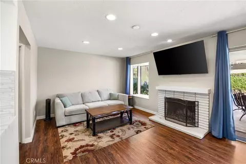 Living - 221 Phlox Ave, Redlands, CA 92373 photo 2 of 2