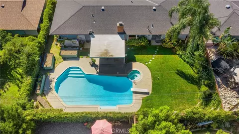 View/Area - 221 Phlox Ave, Redlands, CA 92373 photo 3 of 4