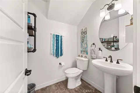 Bath - 1623 Hogan Ct, Upland, CA 91784 photo 1 of 3