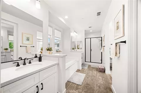 Bath - 1623 Hogan Ct, Upland, CA 91784 photo 2 of 3