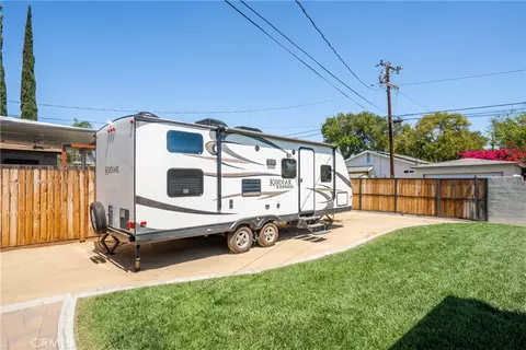Exterior - 686 N Ukiah Way, Upland, CA 91786 photo 6 of 8