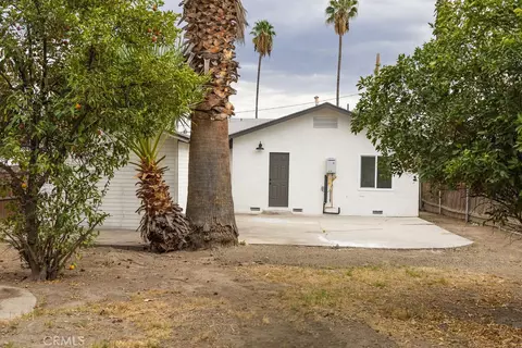 Exterior - 164 E 10th St, San Bernardino, CA 92410 photo 6 of 8