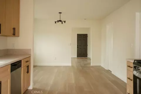 Entry Way - 164 E 10th St, San Bernardino, CA 92410 photo 2 of 5