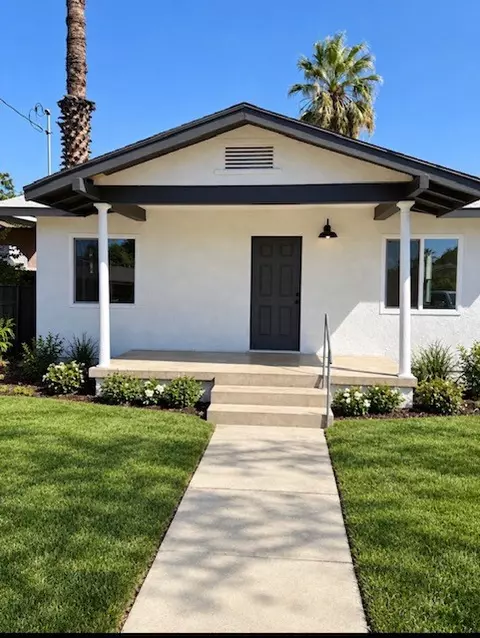 164 E 10th St, San Bernardino, CA 92410