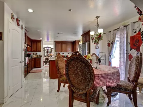 Dining - 207 Gilbert Way, Placentia, CA 92870 photo 2 of 3