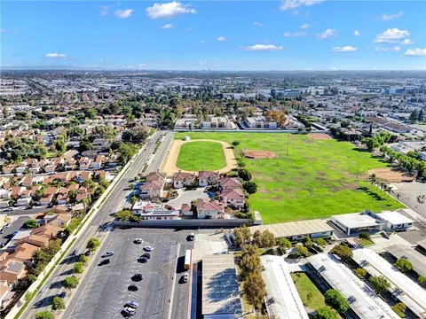 View/Area - 207 Gilbert Way, Placentia, CA 92870 photo 2 of 6