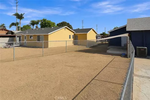 Exterior - 1530 Athol St, Bloomington, CA 92316 photo 6 of 6