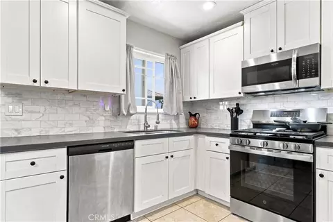 Kitchen - 1530 Athol St, Bloomington, CA 92316 photo 3 of 3