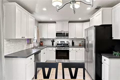 Kitchen - 1530 Athol St, Bloomington, CA 92316 photo 1 of 3