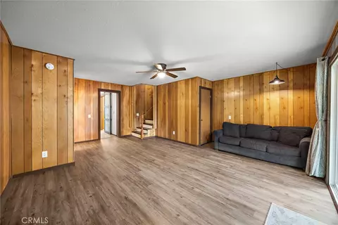 Living - 23376 Crestline Rd, Crestline, CA 92325 photo 5 of 8