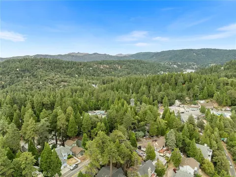View/Area - 23376 Crestline Rd, Crestline, CA 92325 photo 1 of 2
