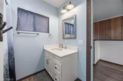 Bath - 23376 Crestline Rd, Crestline, CA 92325 photo 4 of 4