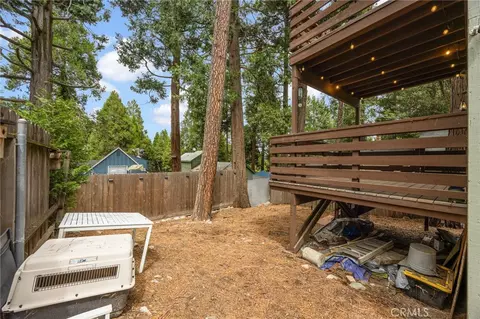 Exterior - 23376 Crestline Rd, Crestline, CA 92325 photo 7 of 9