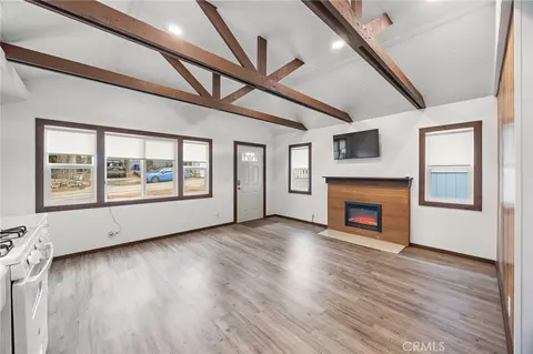 Living - 23376 Crestline Rd, Crestline, CA 92325 photo 1 of 8