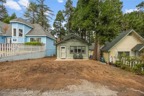 Exterior - 23376 Crestline Rd, Crestline, CA 92325 photo 5 of 9