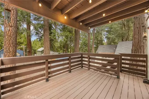 Exterior - 23376 Crestline Rd, Crestline, CA 92325 photo 4 of 9