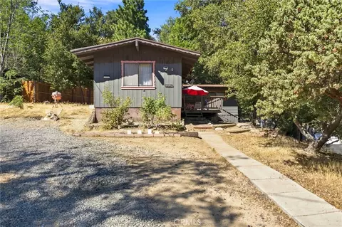 Exterior - 101 Weisshorn, Crestline, CA 92325 photo 2 of 8