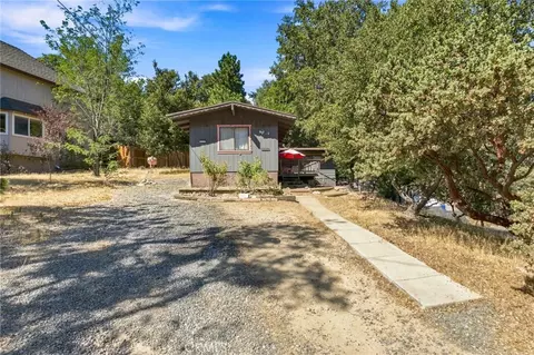 Exterior - 101 Weisshorn, Crestline, CA 92325 photo 1 of 8
