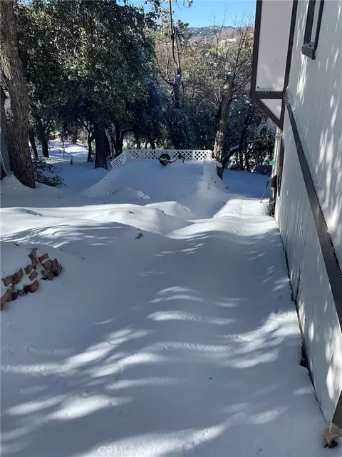 Exterior - 1228 Acadia, Lake Arrowhead, CA 92352 photo 7 of 11