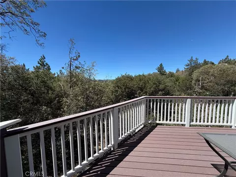 Exterior - 1228 Acadia, Lake Arrowhead, CA 92352 photo 2 of 11
