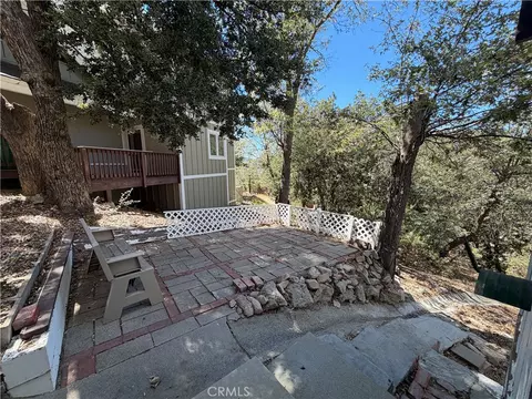 Exterior - 1228 Acadia, Lake Arrowhead, CA 92352 photo 4 of 11