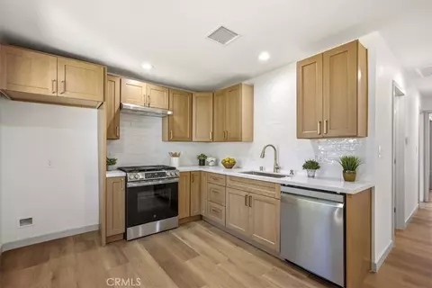 Kitchen - 10237 Silverton, Tujunga, CA 91042 photo 2 of 2