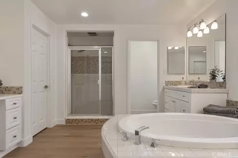 Bath - 243 Monument Pkwy, Perris, CA 92570 photo 5 of 8