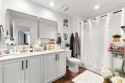 Bath - 11698 Starlily Ct, Corona, CA 92883 photo 4 of 4