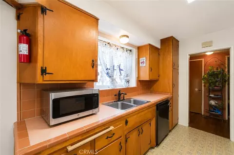 Kitchen - 1513 W Princeton St, Ontario, CA 91762 photo 3 of 4