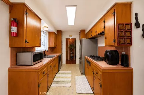 Kitchen - 1513 W Princeton St, Ontario, CA 91762 photo 2 of 4