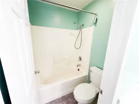 Bath - 7565 Blue Mist Ct, Fontana, CA 92336 photo 4 of 4