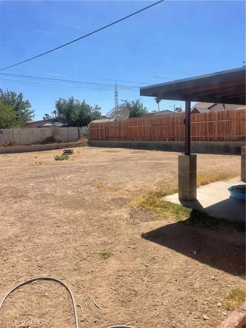 Exterior - 944 Elizabeth, Barstow, CA 92311 photo 3 of 3