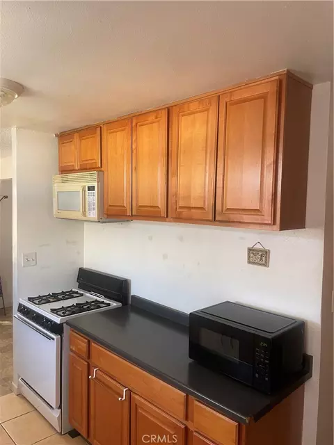 Kitchen - 944 Elizabeth, Barstow, CA 92311 photo 3 of 3
