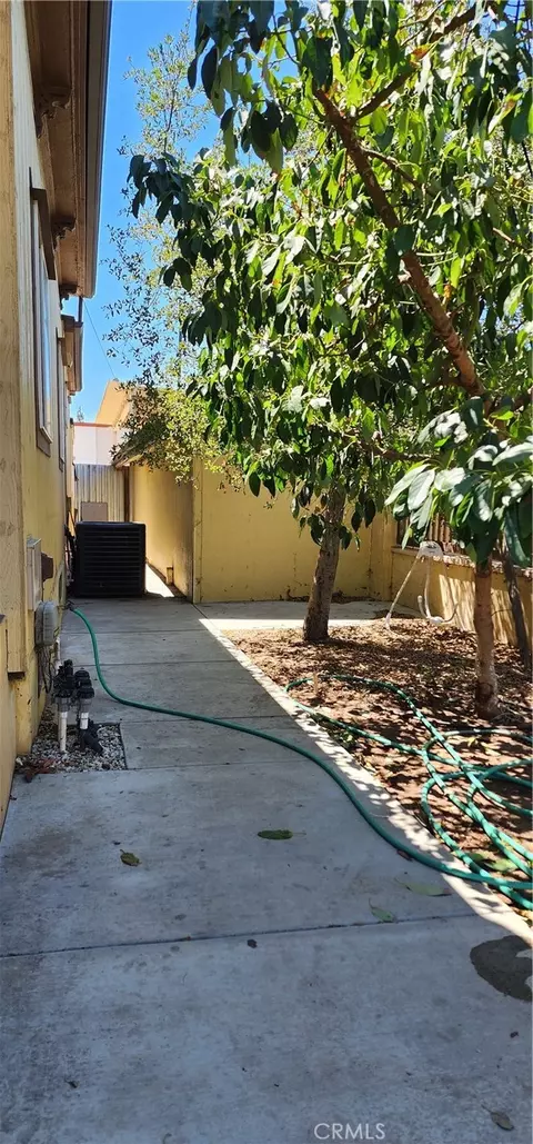Exterior - 3112 1st, Riverside, CA 92507 photo 7 of 21