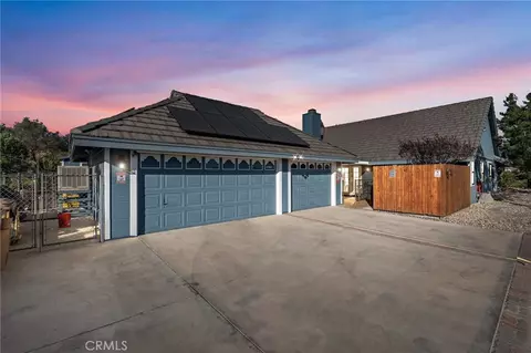 Exterior - 17340 Buckthorn, Hesperia, CA 92345 photo 8 of 10