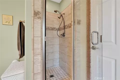 Bath - 17340 Buckthorn, Hesperia, CA 92345 photo 5 of 5