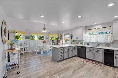 Kitchen - 17340 Buckthorn, Hesperia, CA 92345 photo 1 of 4