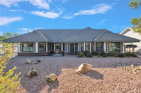 Exterior - 17340 Buckthorn, Hesperia, CA 92345 photo 2 of 10