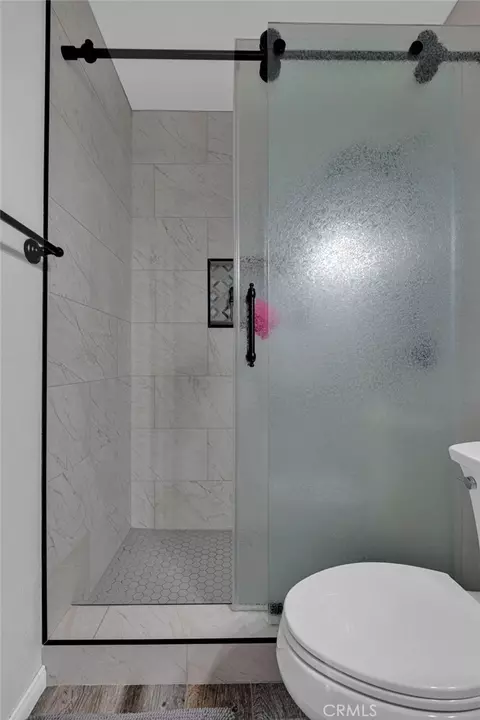 Bath - 17340 Buckthorn, Hesperia, CA 92345 photo 2 of 5